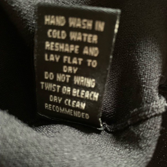 BCBGMAXAZRIA Top M - Picture 7 of 8